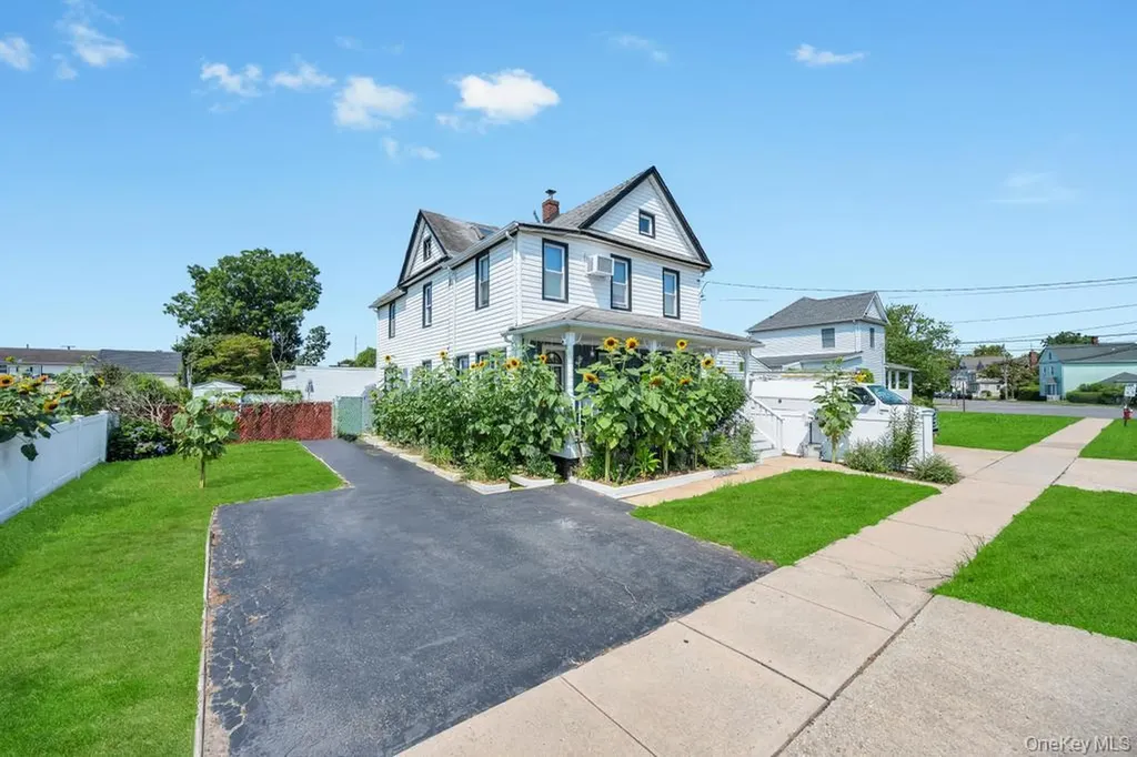 10 Harrison Hicksville NY 11801
