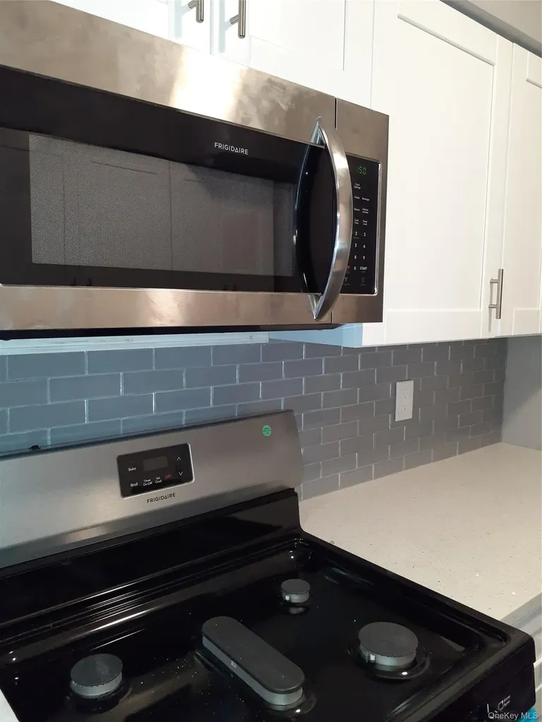 1042 E 233rd Street Bronx NY 10466