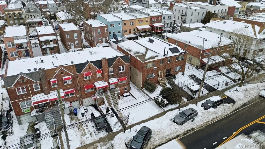 1042 E 233rd Street Bronx NY 10466