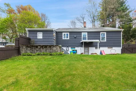 198A Locust Avenue Cortlandt Manor NY 10567