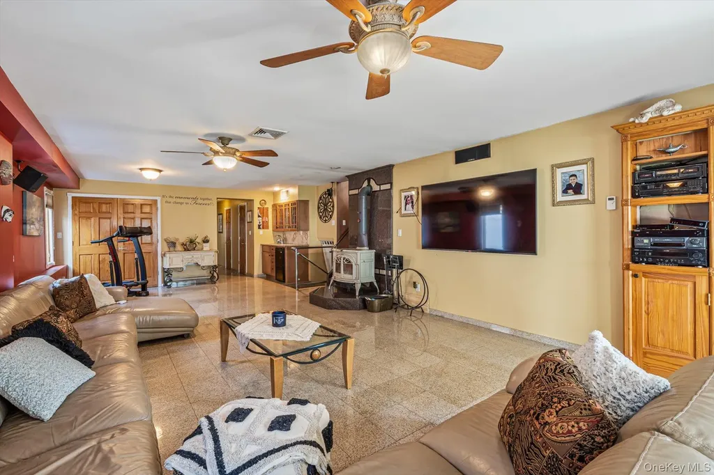 141-60 11th Avenue Malba NY 11357