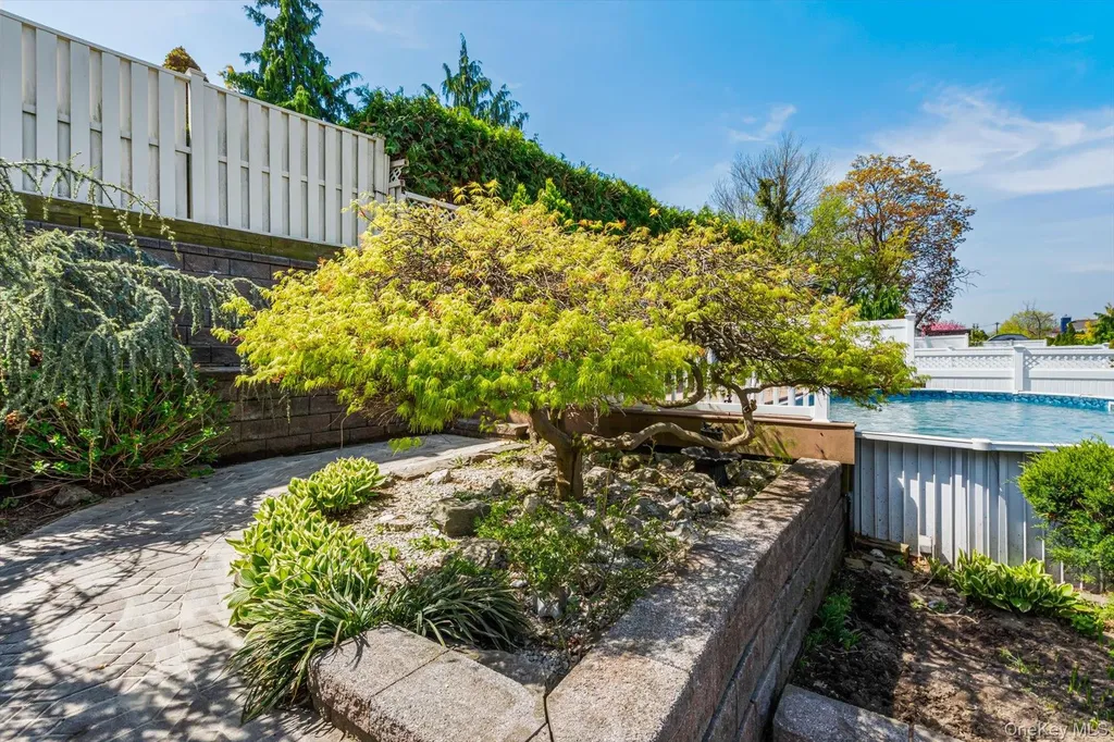 141-60 11th Avenue Malba NY 11357