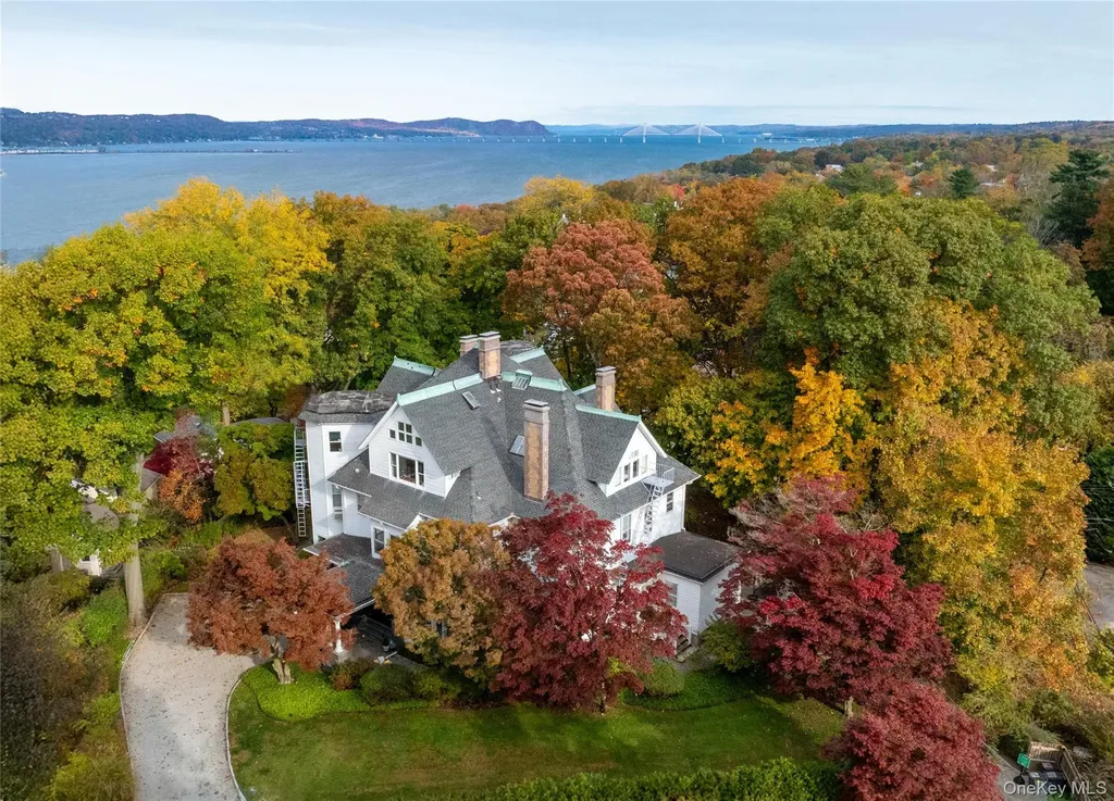 38 Oliphant Avenue Dobbs Ferry NY 10522