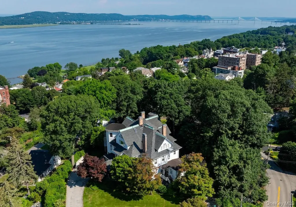 38 Oliphant Avenue Dobbs Ferry NY 10522