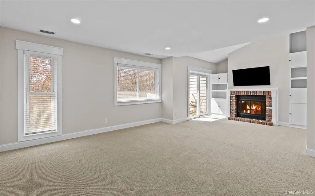 163 Boathouse Lane Bay Shore NY 11706