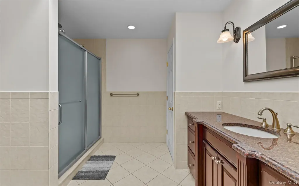 163 Boathouse Lane Bay Shore NY 11706