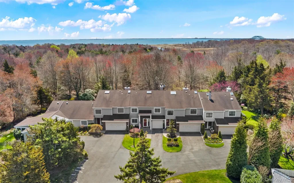 163 Boathouse Lane Bay Shore NY 11706