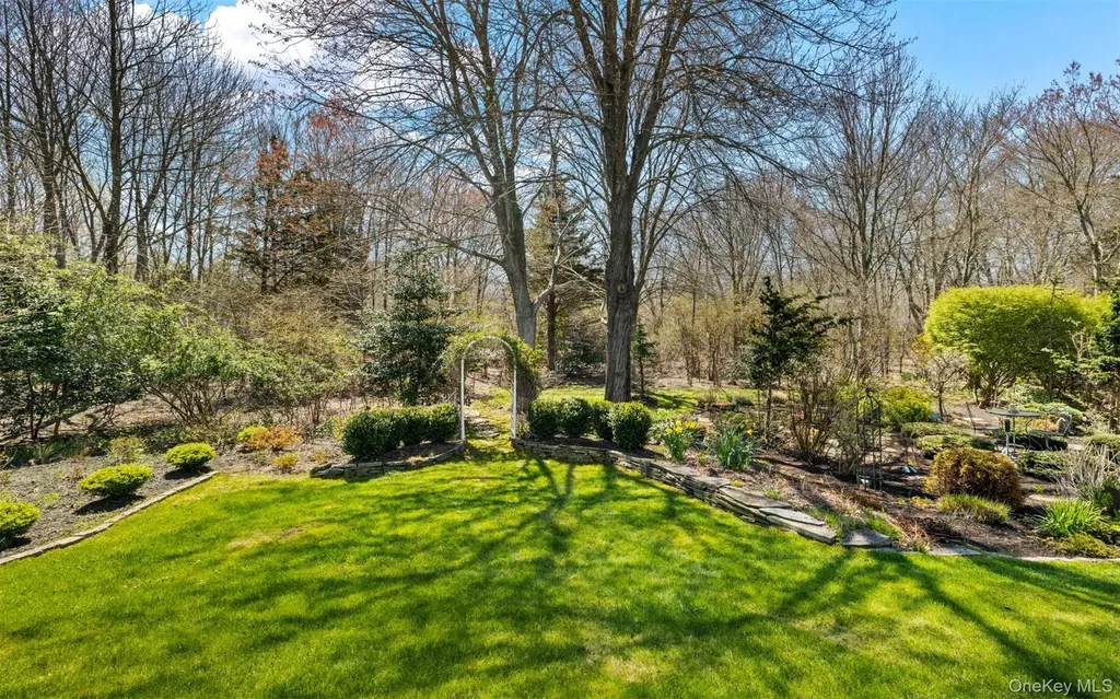 163 Boathouse Lane Bay Shore NY 11706