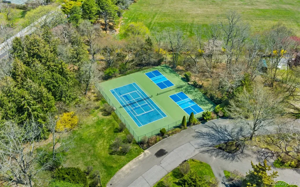 163 Boathouse Lane Bay Shore NY 11706