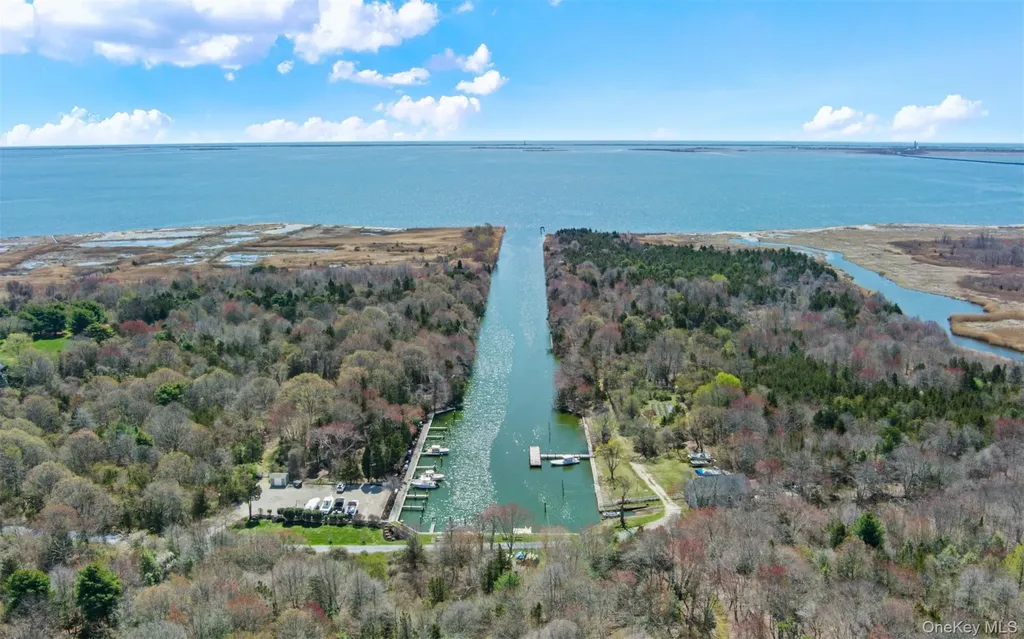 163 Boathouse Lane Bay Shore NY 11706