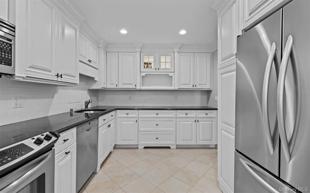 163 Boathouse Lane Bay Shore NY 11706
