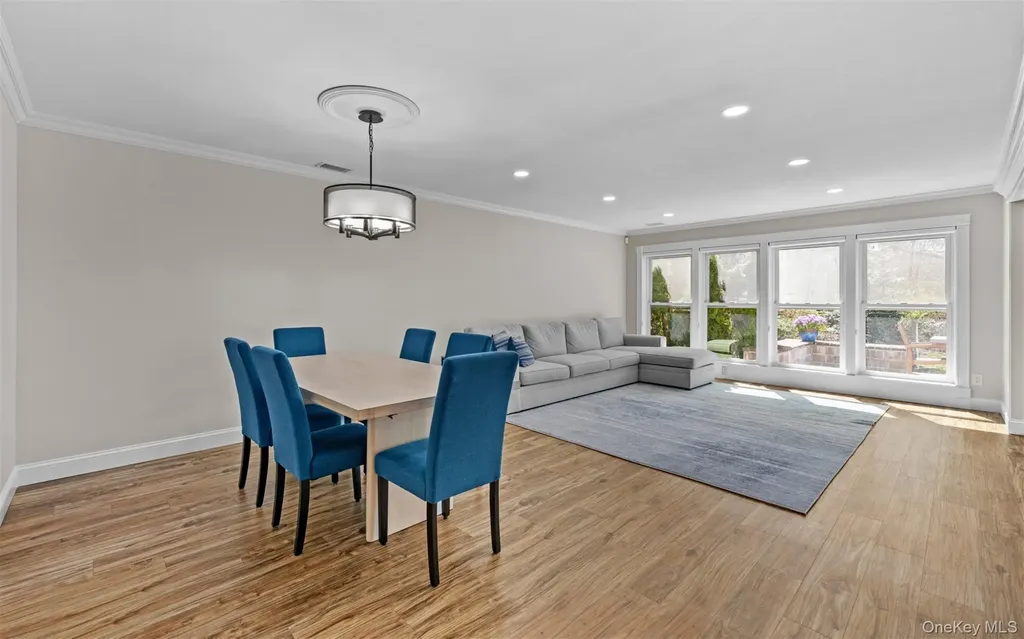 163 Boathouse Lane Bay Shore NY 11706