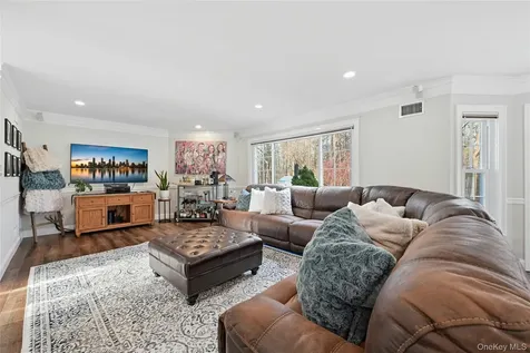 57 Beechwood Drive Manorville NY 11949