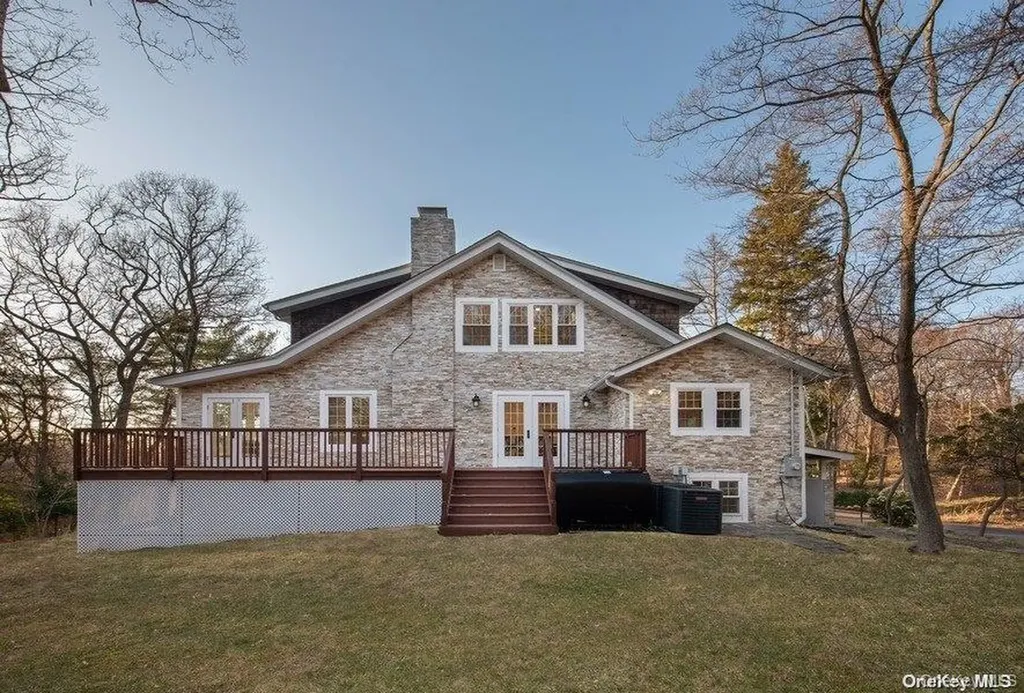 9 Tower Hill Road Shoreham NY 11786