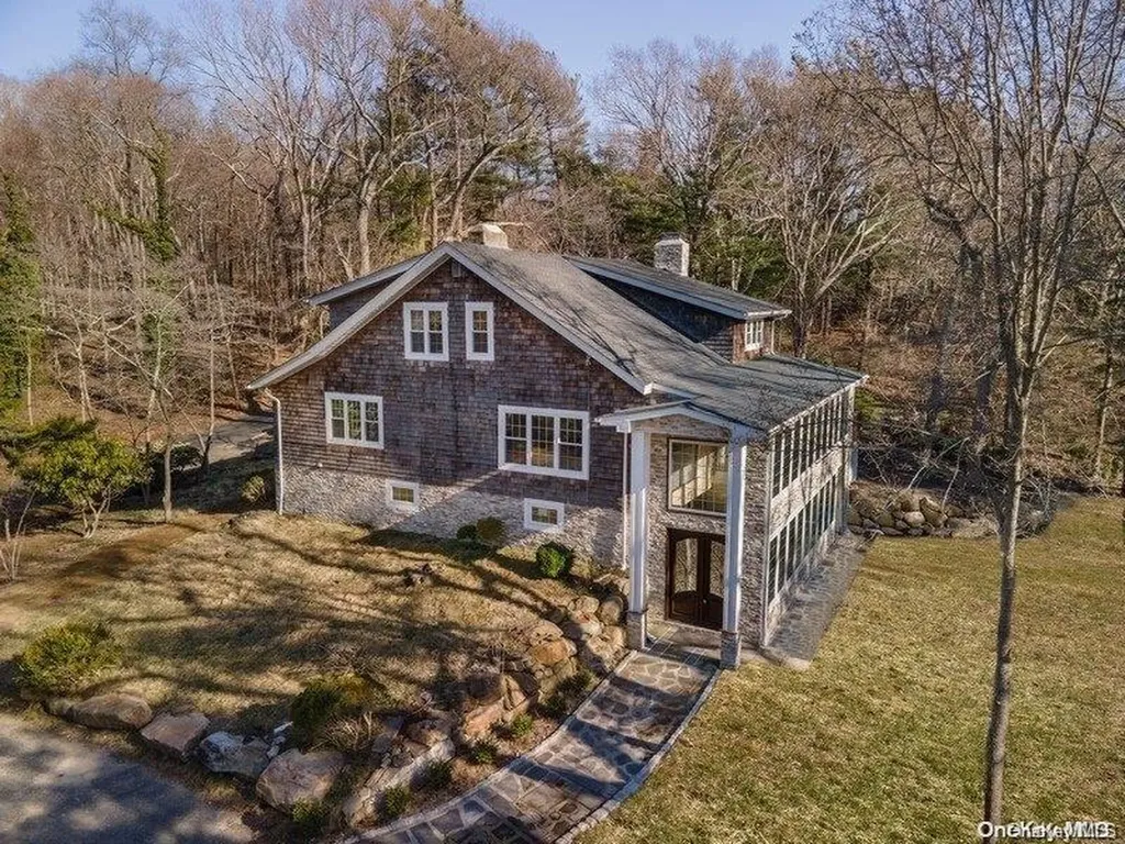 9 Tower Hill Road Shoreham NY 11786