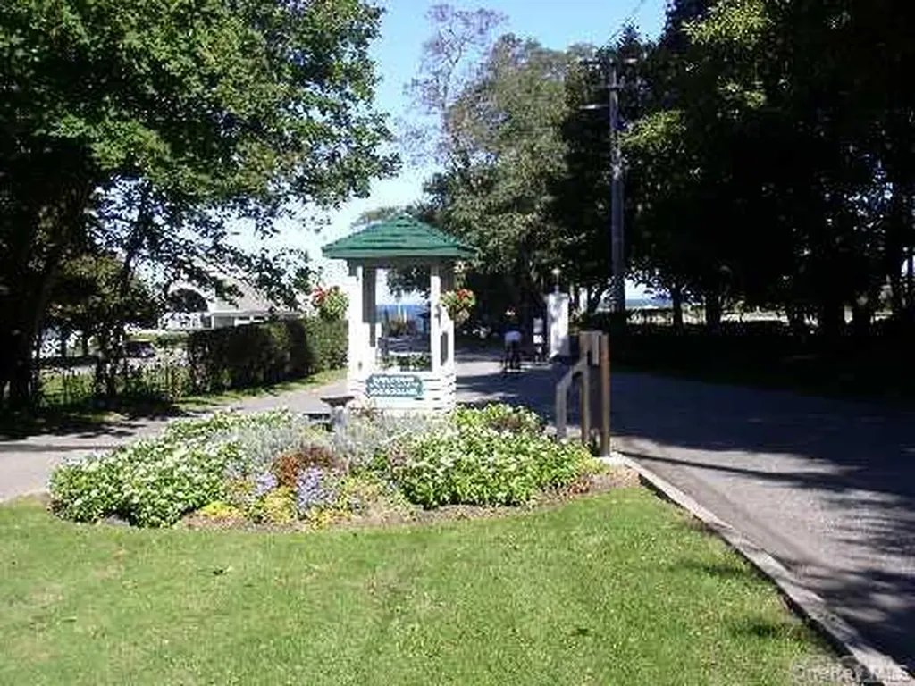 9 Tower Hill Road Shoreham NY 11786