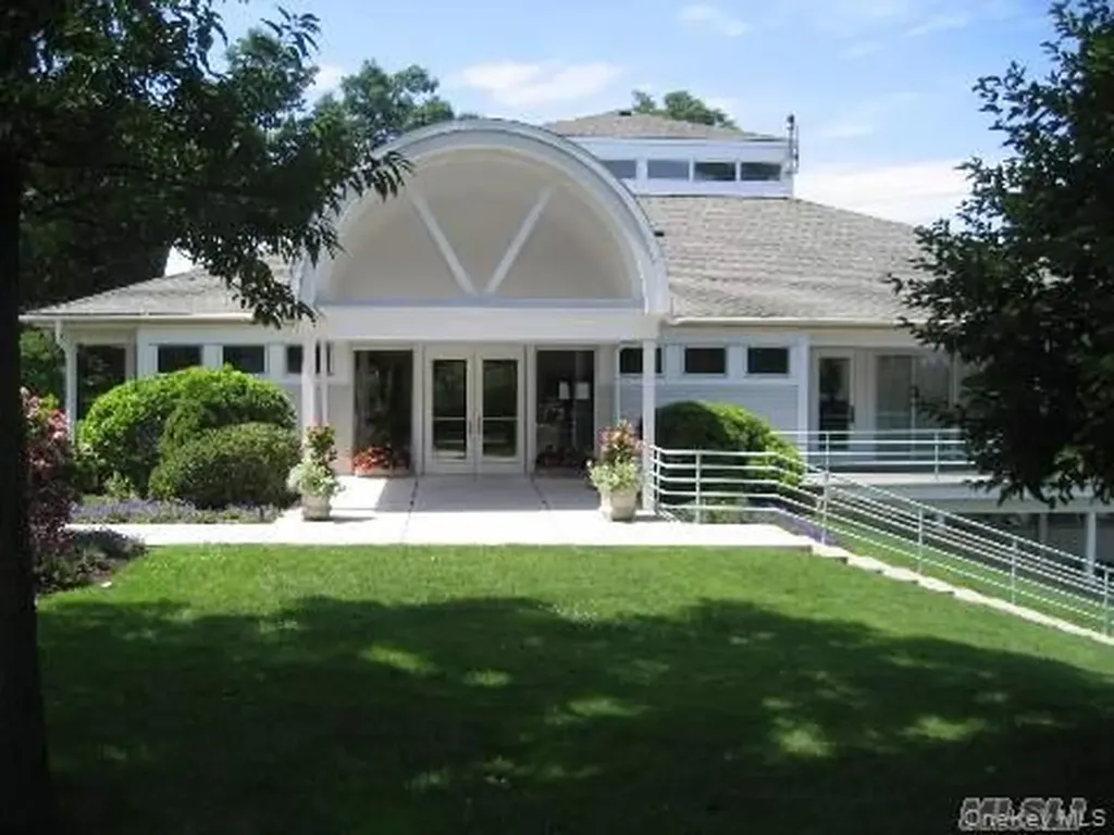 9 Tower Hill Road Shoreham NY 11786