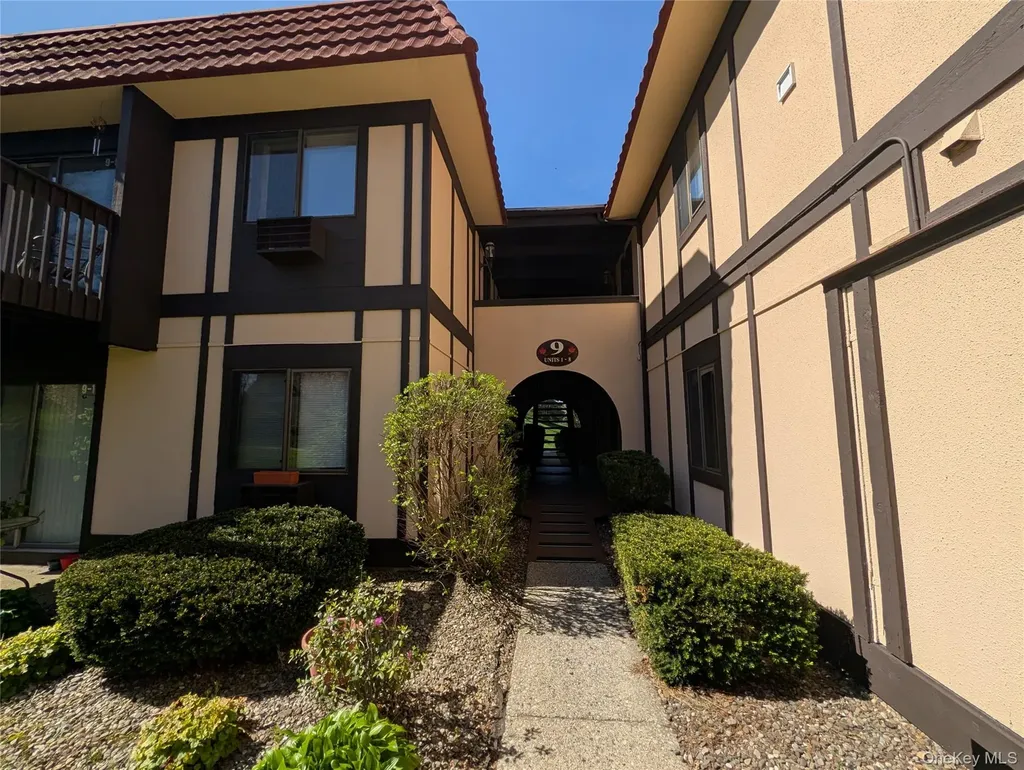 9 Loudon Drive Fishkill NY 12524