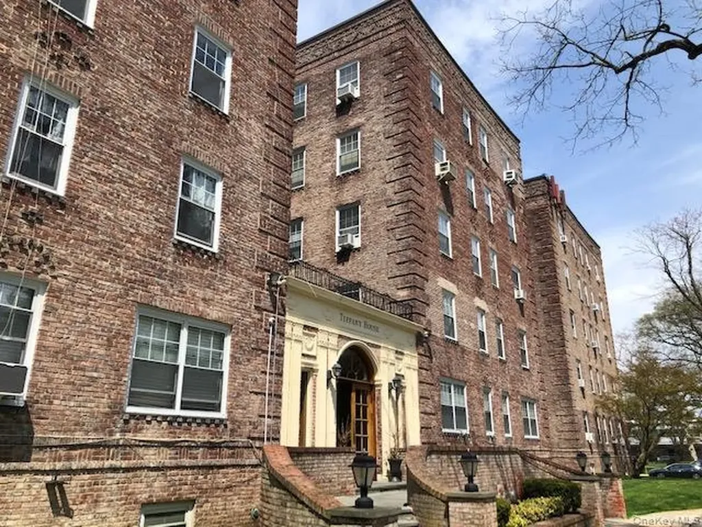 623 Central Avenue Cedarhurst NY 11516