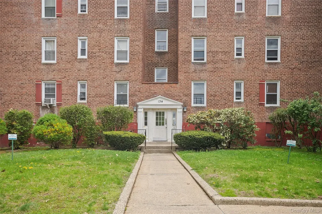 134 Ravine Avenue Yonkers NY 10701