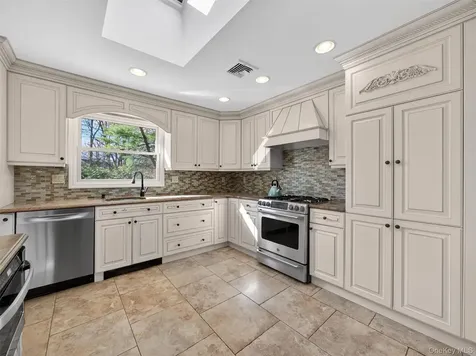 18 Termakay Drive New City NY 10956