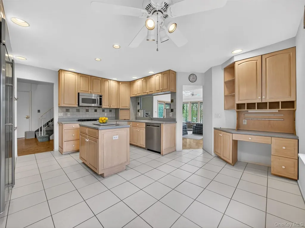 132 Waters Edge Congers NY 10920