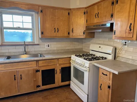 82 Putnam Avenue Port Chester NY 10573
