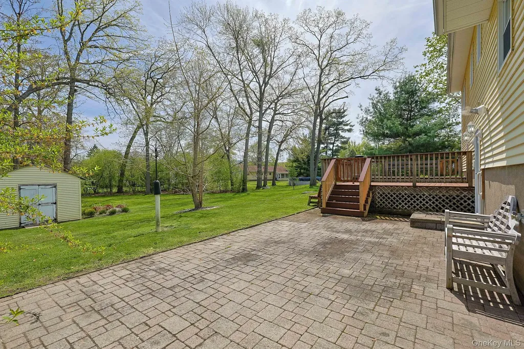 3 Regimental Place New Windsor NY 12553