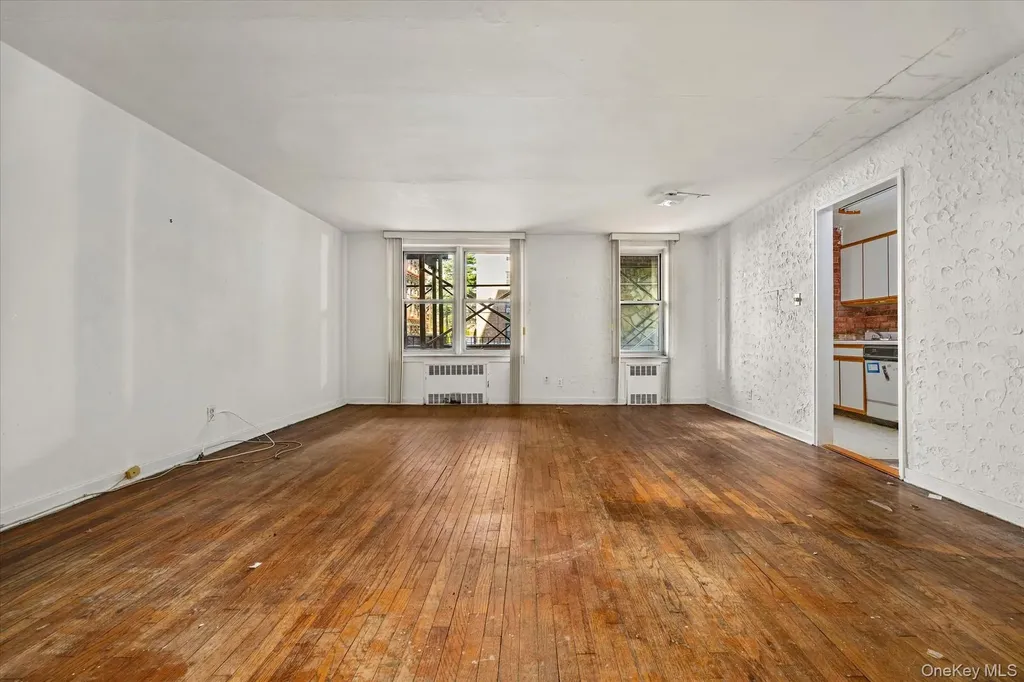 105-33 66th Forest Hills NY 11375