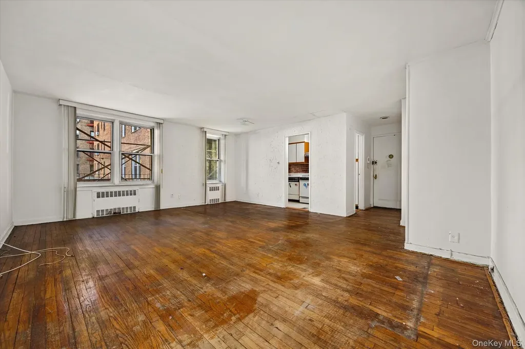 105-33 66th Forest Hills NY 11375