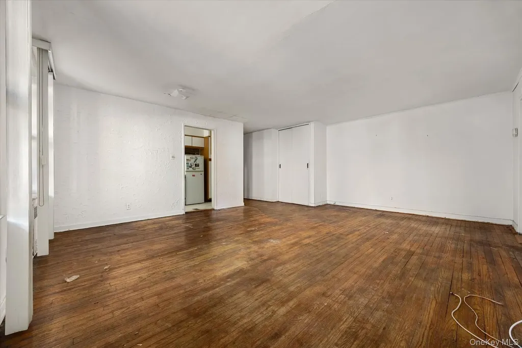 105-33 66th Forest Hills NY 11375