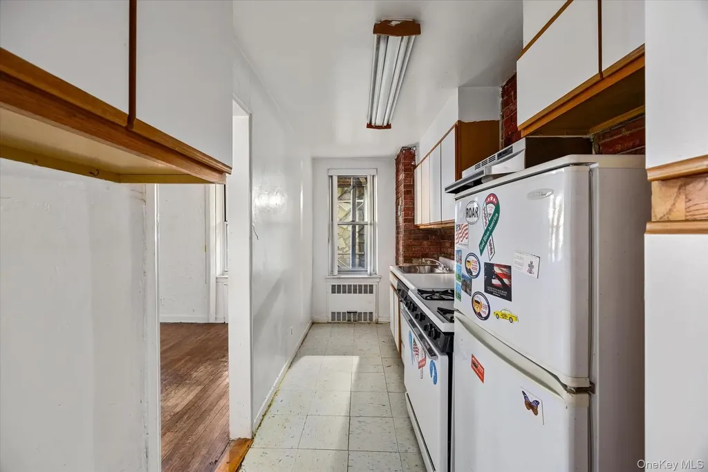 105-33 66th Forest Hills NY 11375