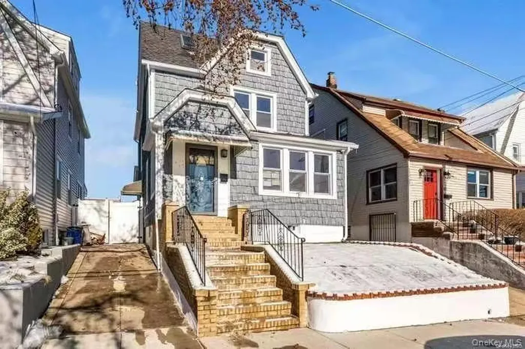17137 Bagley Avenue Flushing NY 11358