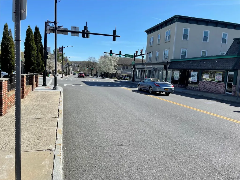 64 Gleneida Avenue Carmel NY 10512