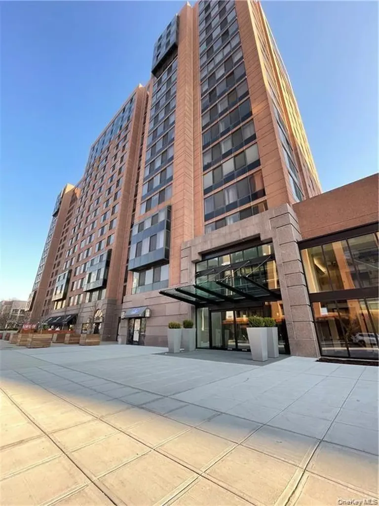 4 Martine Avenue White Plains NY 10606