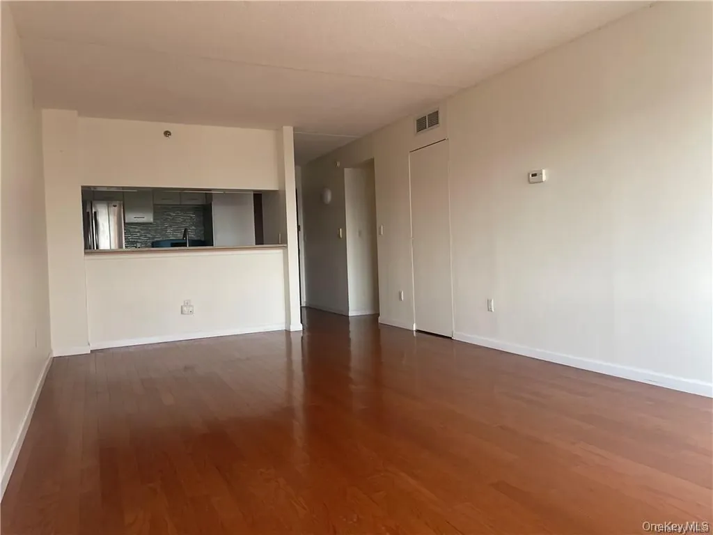 4 Martine Avenue White Plains NY 10606