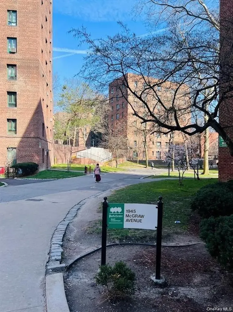 1945 Mcgraw Avenue Bronx NY 10462