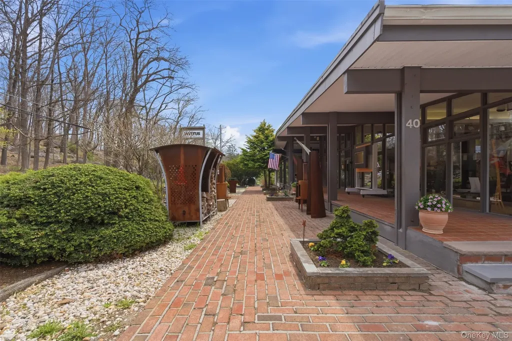 40 Westchester Avenue Pound Ridge NY 10576