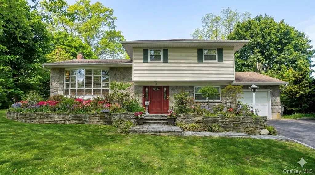 5 Highpoint Drive Huntington NY 11743
