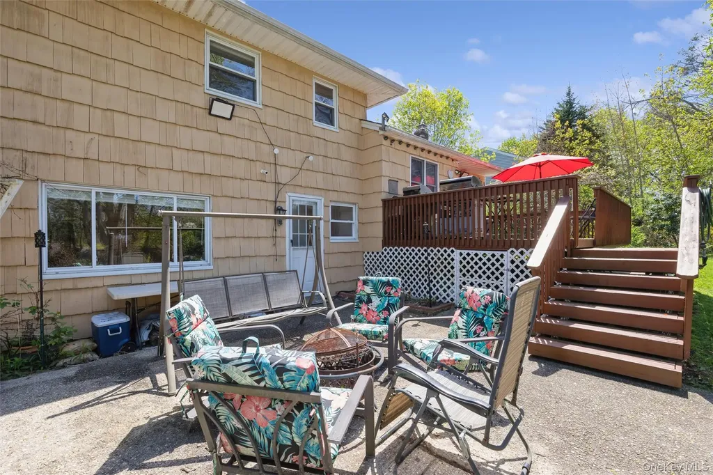 5 Highpoint Drive Huntington NY 11743