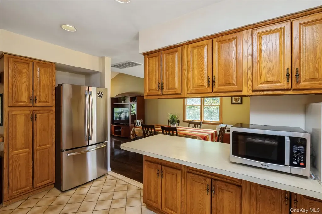 5 Highpoint Drive Huntington NY 11743