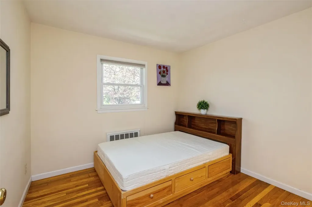 5 Highpoint Drive Huntington NY 11743