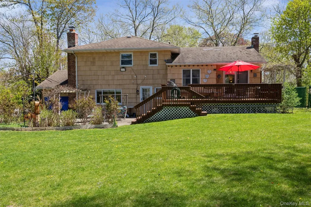 5 Highpoint Drive Huntington NY 11743