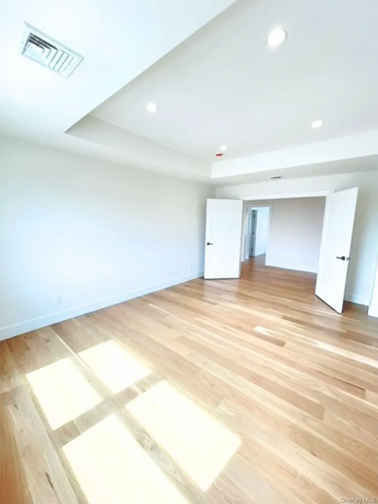 5 Baker Lane Levittown NY 11756