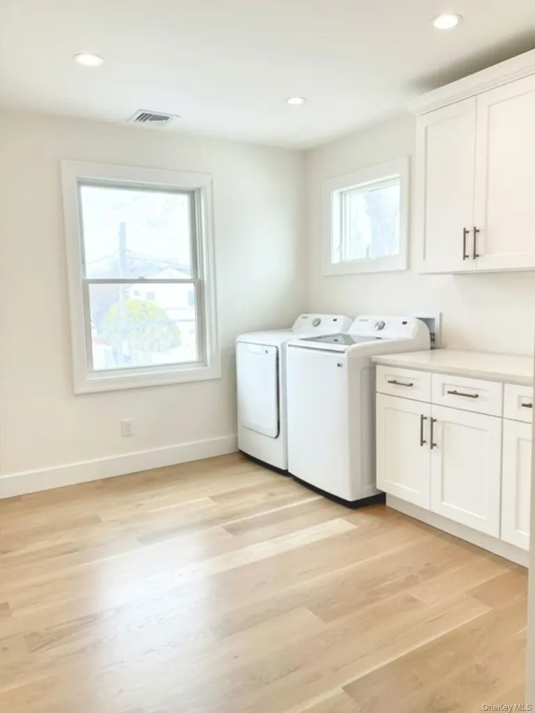 5 Baker Lane Levittown NY 11756