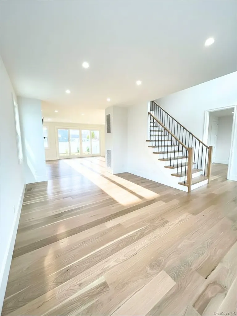 5 Baker Lane Levittown NY 11756