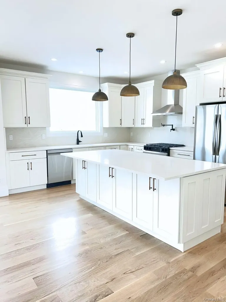 5 Baker Lane Levittown NY 11756