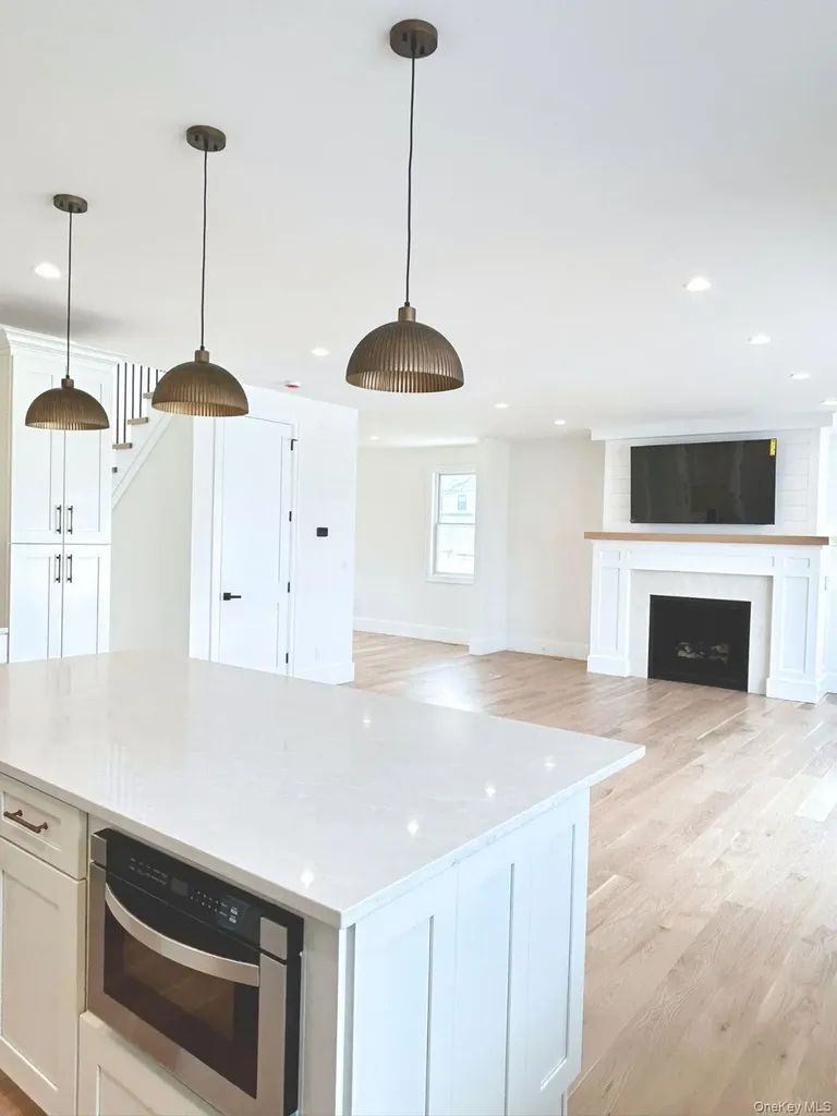 5 Baker Lane Levittown NY 11756