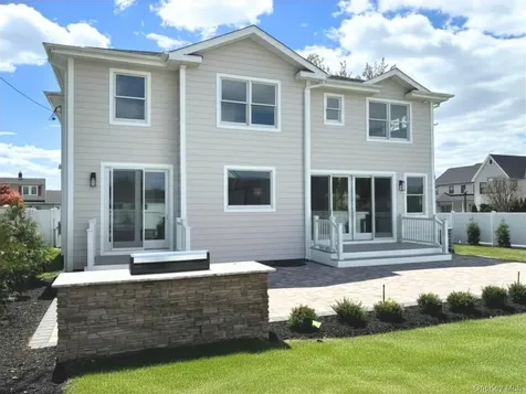 5 Baker Lane Levittown NY 11756