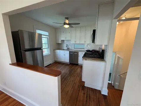 41 Mcalpin Avenue Mahopac NY 10541